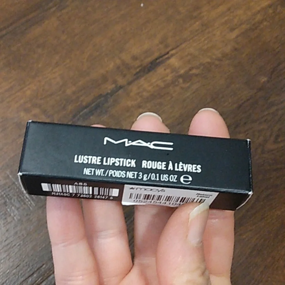 NEW MAC LUSTER LIPSTICK A85 RAZZLEDAZZLER WITH BOX DISCONTINUED RARE